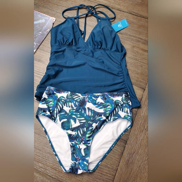 BNWT Sporty double strap tankini swimsuit tank top with bikini bottom si… - Picture 8 of 8